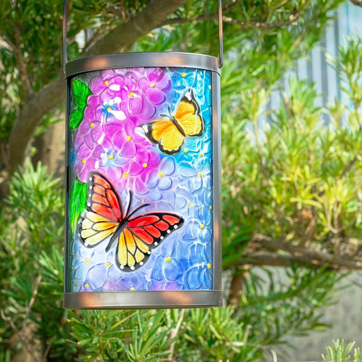 Hanging Solar Lantern Outdoor Waterproof LED Solar Lights Butterfly Decorative Solar Lanterns Tabletop Lamp for Outdoor Patio Garden Yard Decor